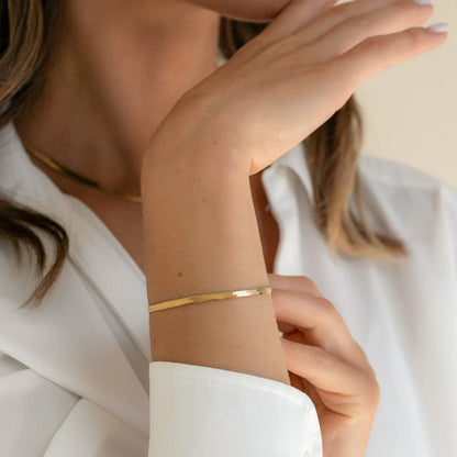 Minimalistyczna bransoletka bangle dla kobiet, ze stali nierdzewnej, klasyczny, typu snake