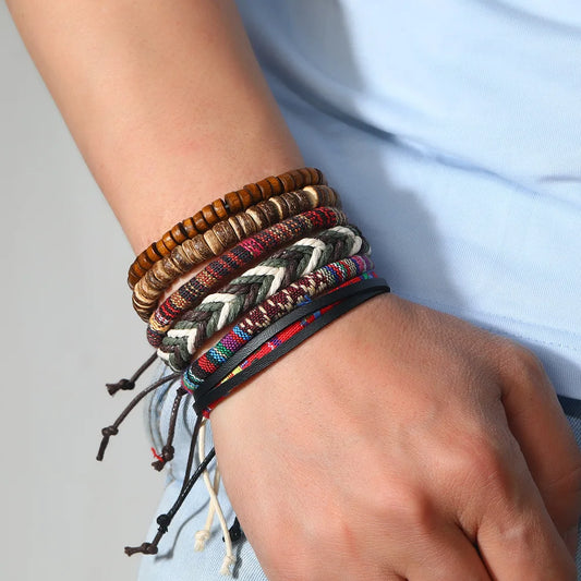 Skórzana bransoletka boho męska z koralikami drewnianymi