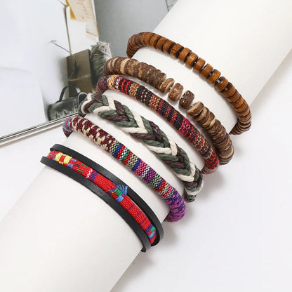 Skórzana bransoletka boho męska z koralikami drewnianymi