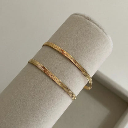 Minimalistyczna bransoletka bangle dla kobiet, ze stali nierdzewnej, klasyczny, typu snake
